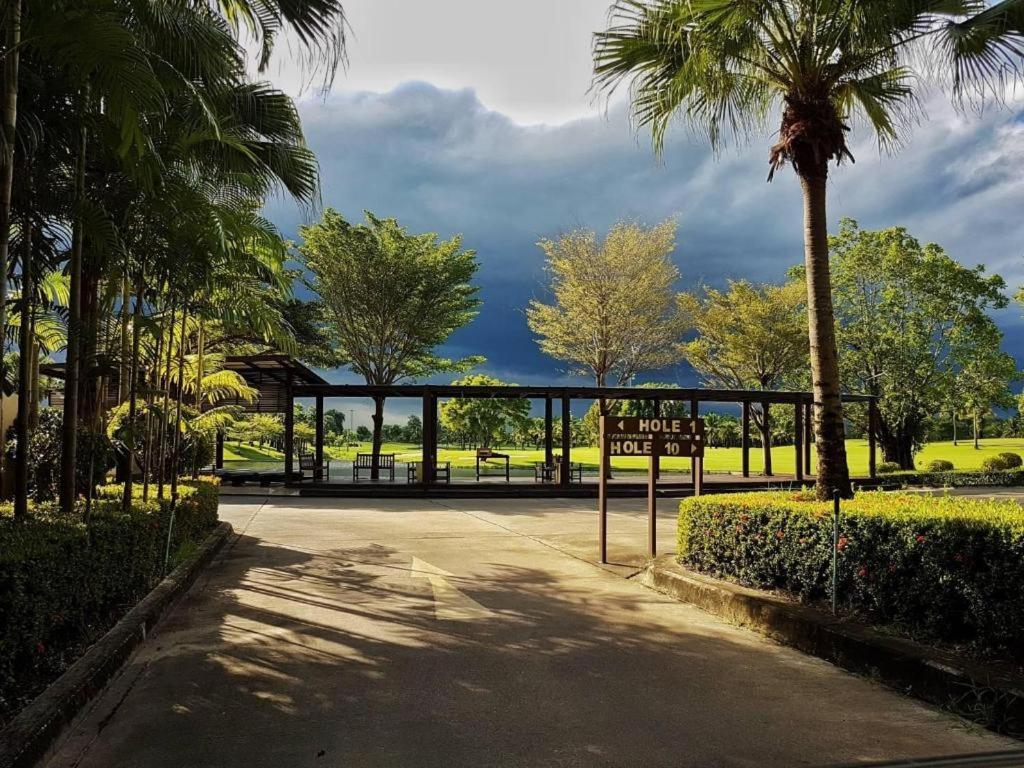 מלון נאקון פטום Suwan Golf & Country Club מראה חיצוני תמונה